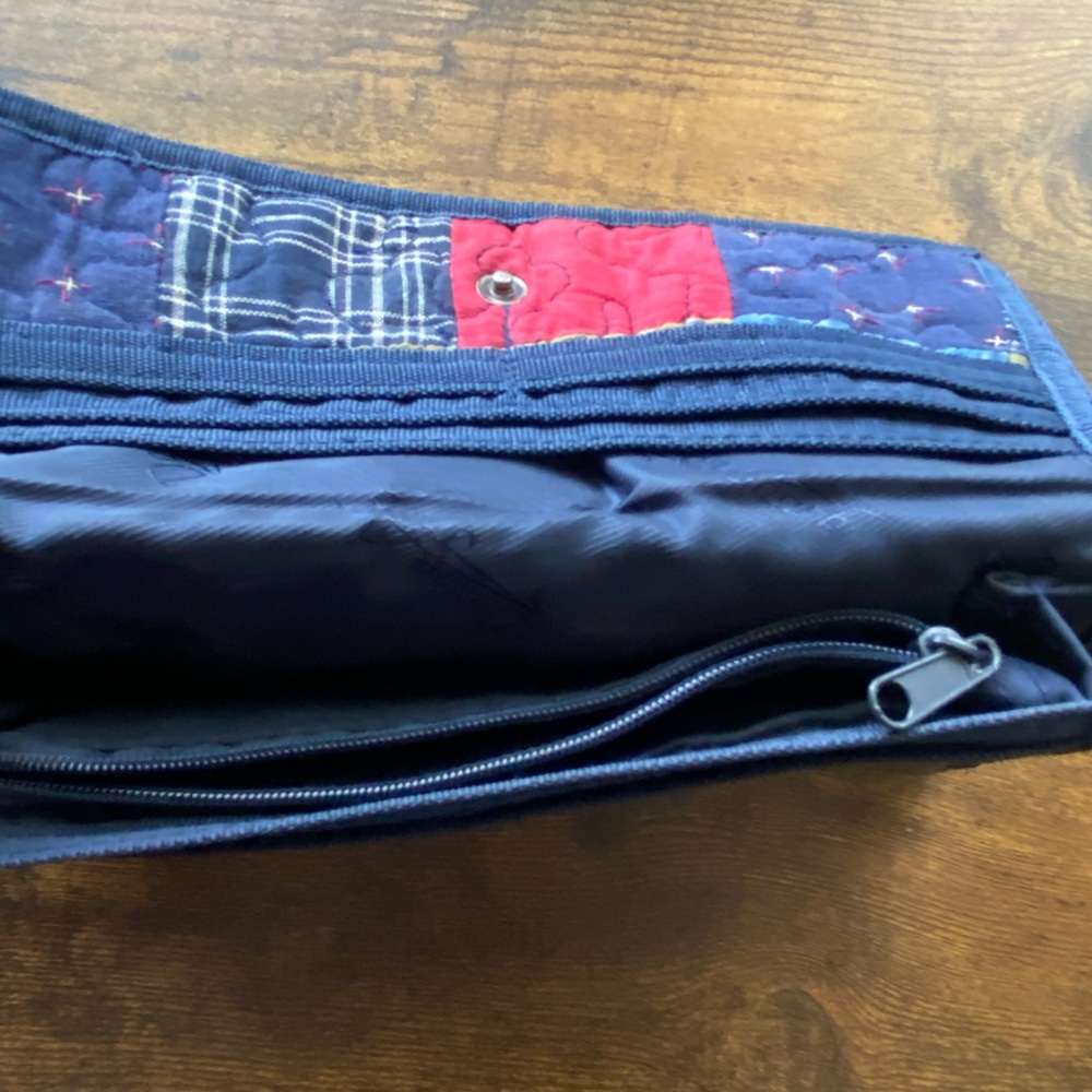 DSQ Quilted Wallet - Picture 4 of 8